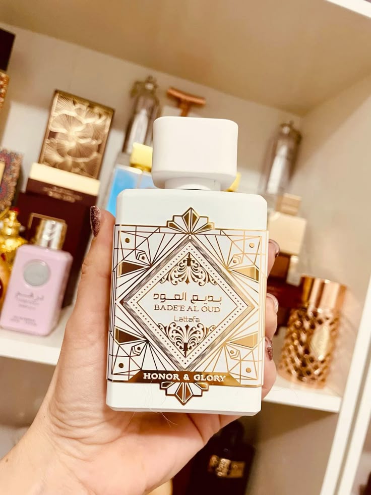 Lattafa Honor & Glory Parfum arabesc unisex lemnos cu sofran